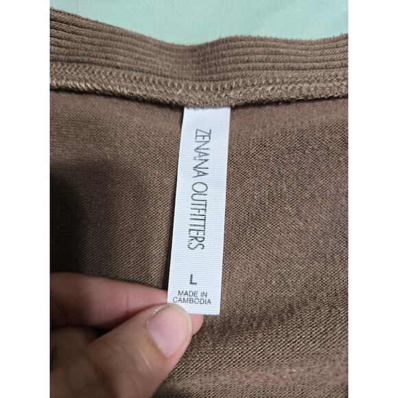 Zenana Outfitters large women's brown button front cardigan - Picture 6 of 10